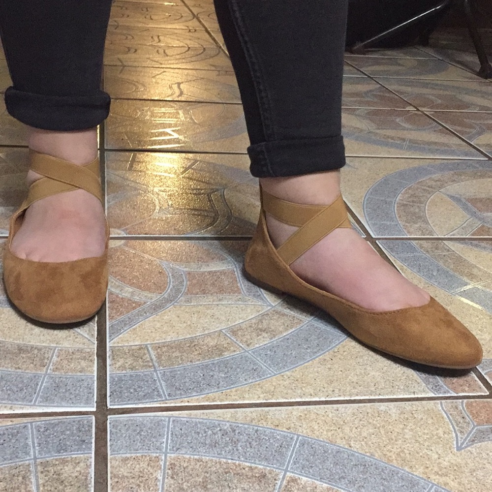 Tan flats...brand new ....never used !